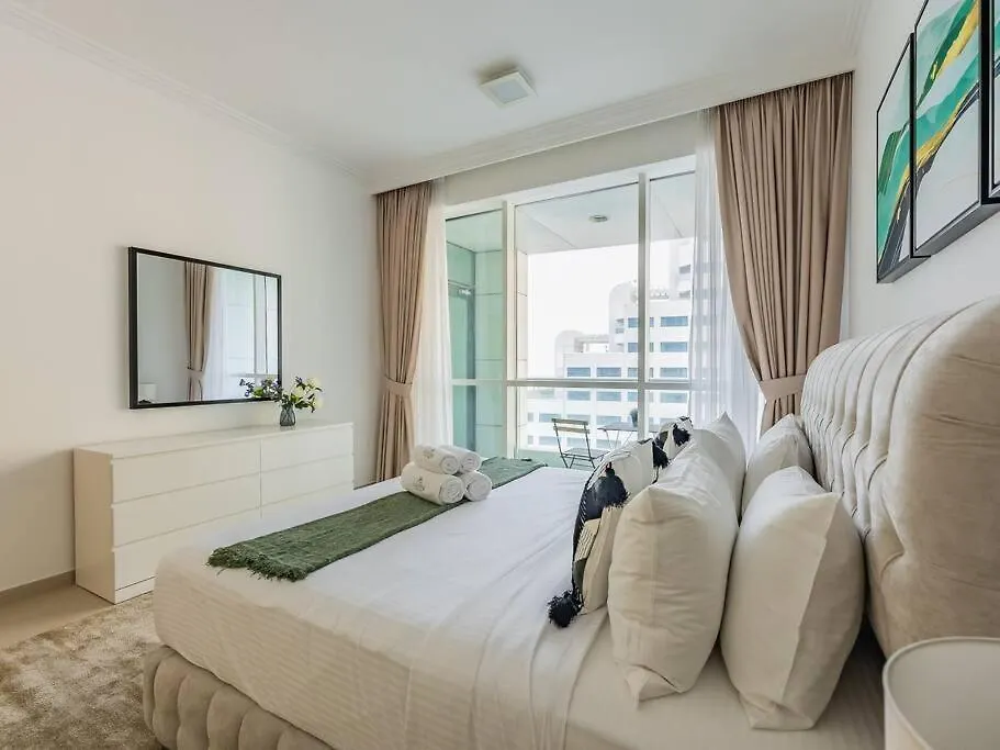 Seaside Elegance-1Br-Al Bateen-Private Beach Access Дубай Апартаменты